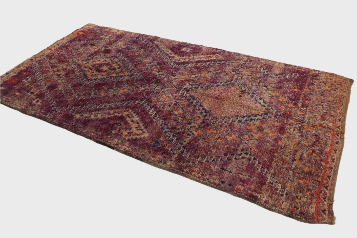 Vintage area moroccan rug - purple - Beni Mguild - 6.1x12feet / 187x368cm