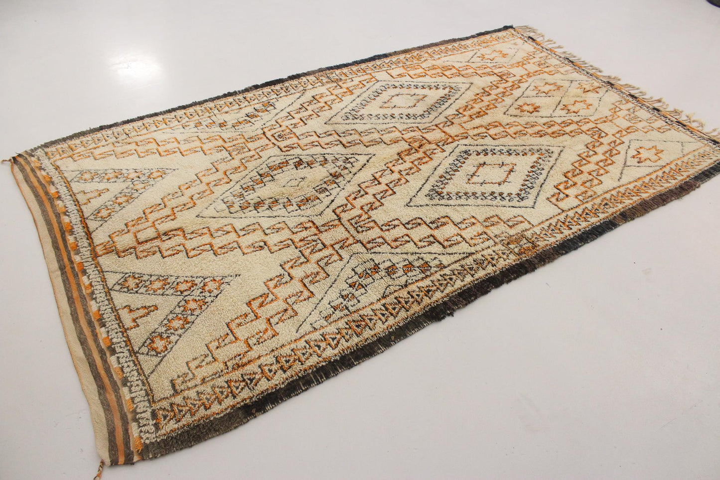 Vintage area moroccan rug - cream, orange - Beni Ourain - 6.2x11.1feet / 190x340cm