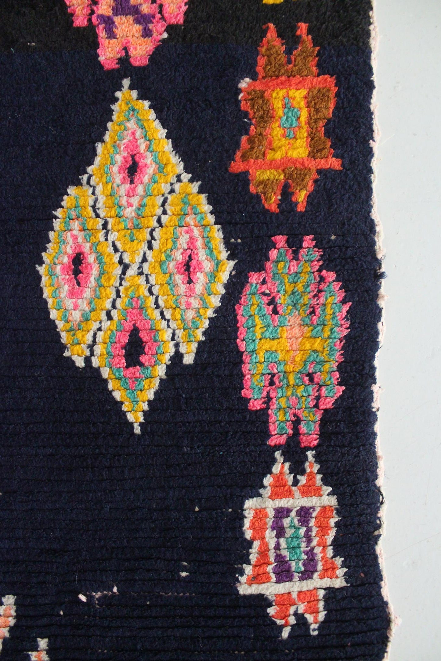 Vintage moroccan runner rug - dark blue, pink - Boucherouite - 2.6-2.9x6.8feet / 80-88x208cm