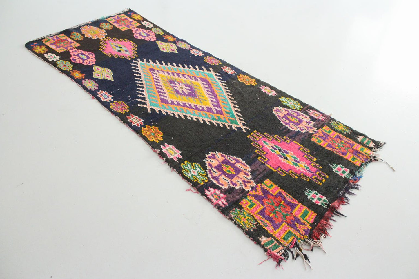 Vintage moroccan runner rug - dark blue, pink - Boucherouite - 2.6-2.9x6.8feet / 80-88x208cm