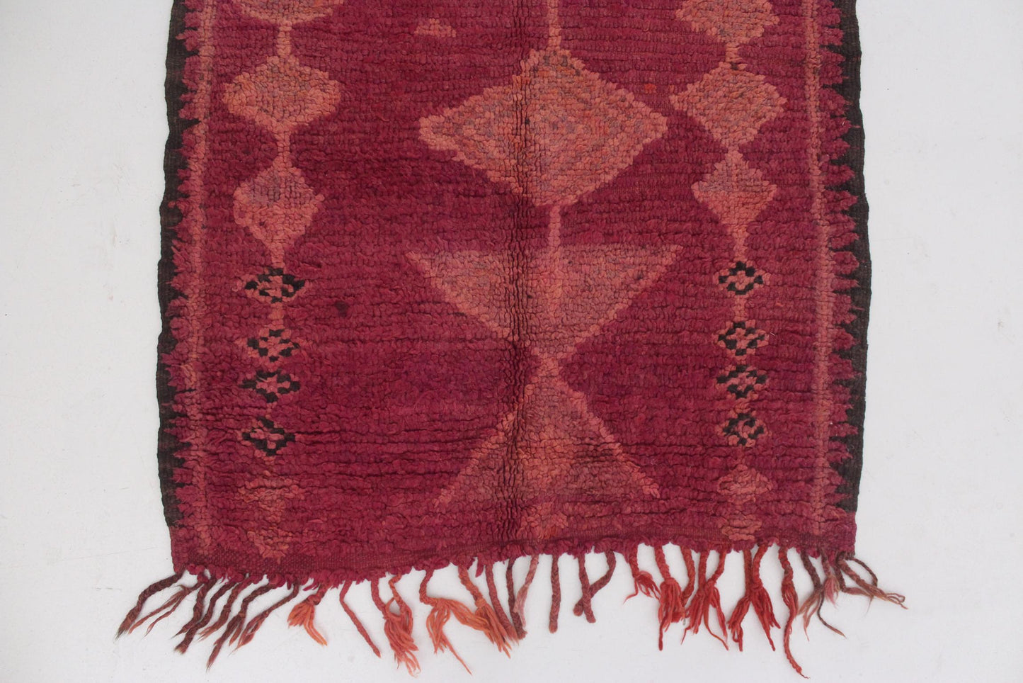 Vintage moroccan runner rug - rasperry - Boujad - 3.4x10.5feet / 105x320cm