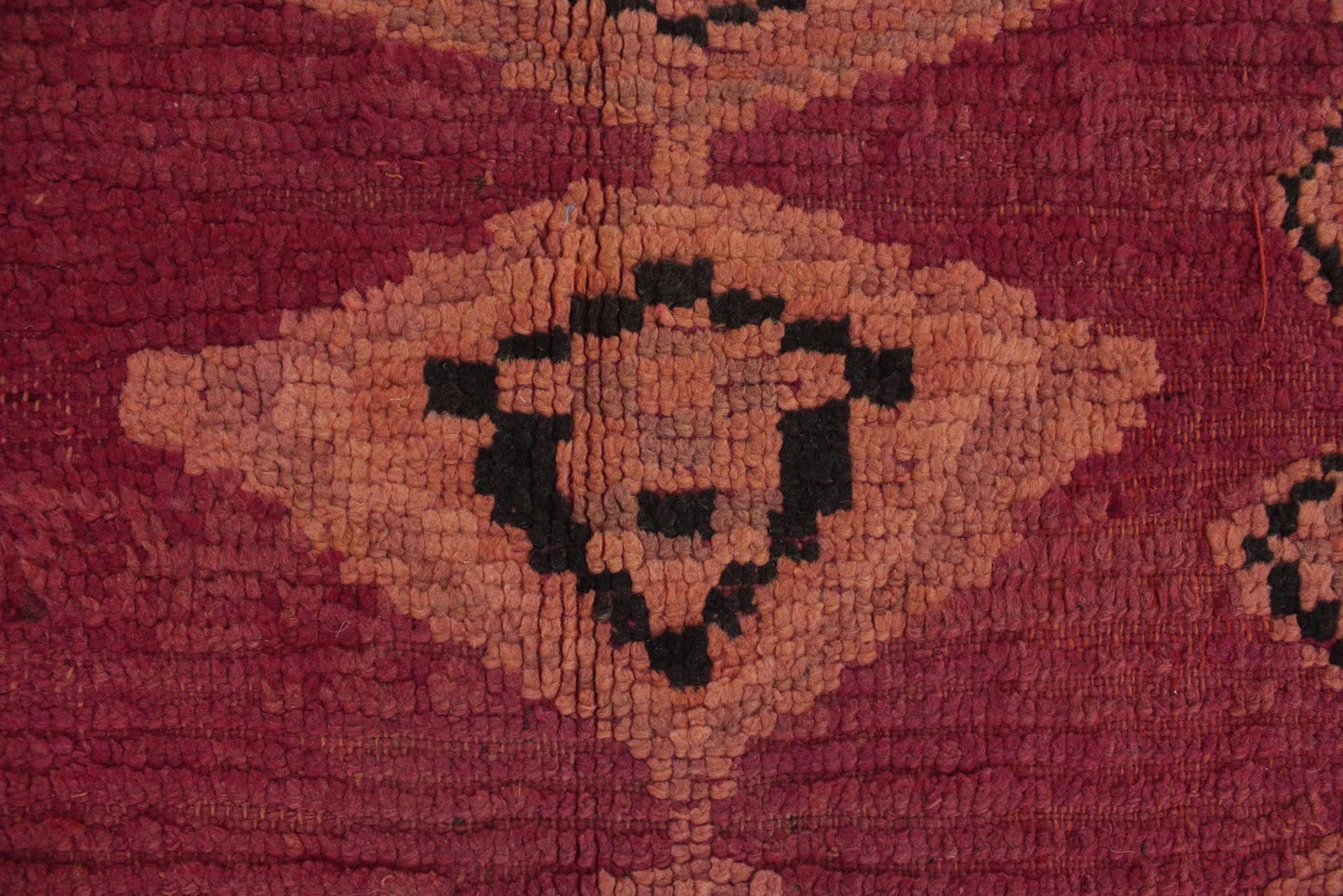 Vintage moroccan runner rug - rasperry - Boujad - 3.4x10.5feet / 105x320cm