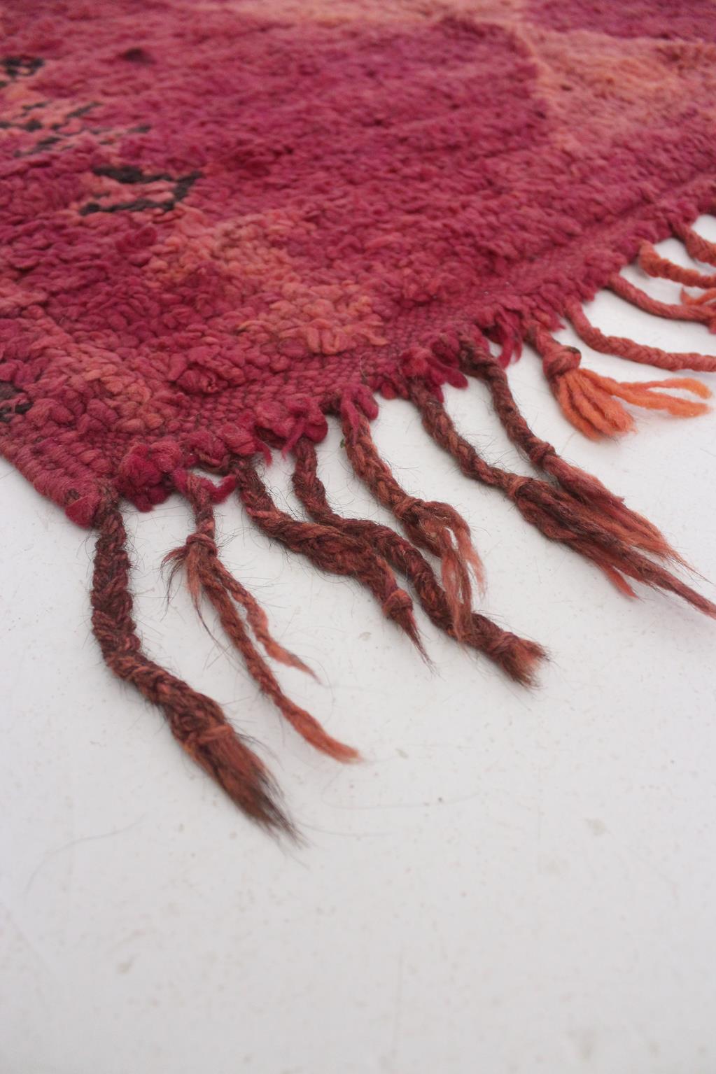 Vintage moroccan runner rug - rasperry - Boujad - 3.4x10.5feet / 105x320cm