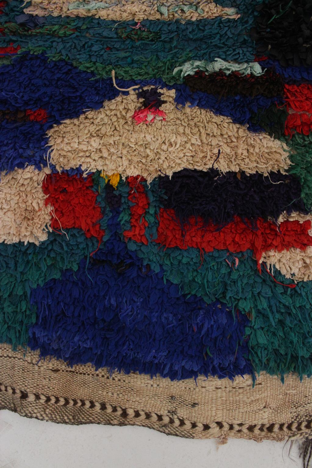 Vintage small moroccan rug - red, blue, green - Ourika - 4x4.4feet / 124x134cm