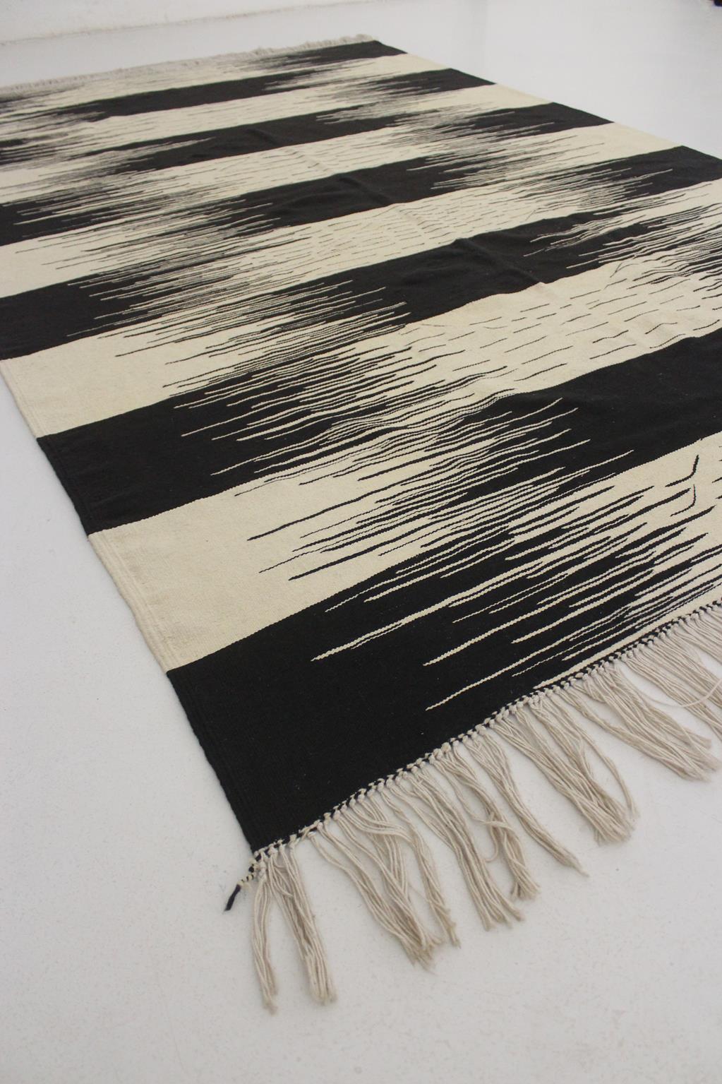 New area moroccan rug - cream, black - Kilim Akhnif - 6.1x9.4feet / 186x287cm