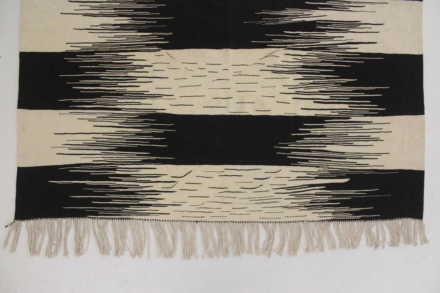 New area moroccan rug - cream, black - Kilim Akhnif - 6.1x9.4feet / 186x287cm