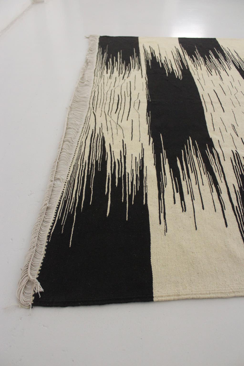 New area moroccan rug - cream, black - Kilim Akhnif - 6.1x9.4feet / 186x287cm