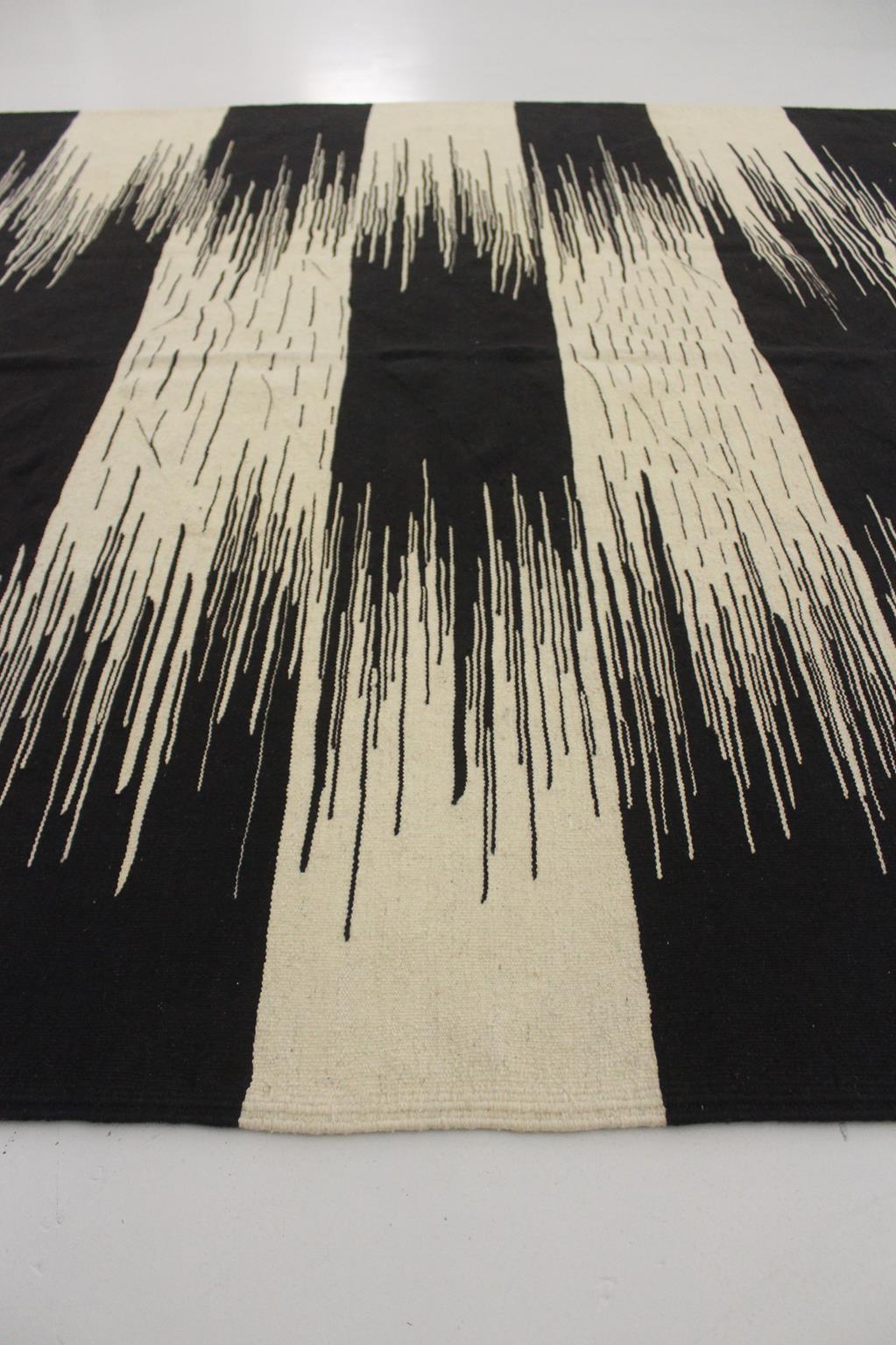 New area moroccan rug - cream, black - Kilim Akhnif - 6.1x9.4feet / 186x287cm