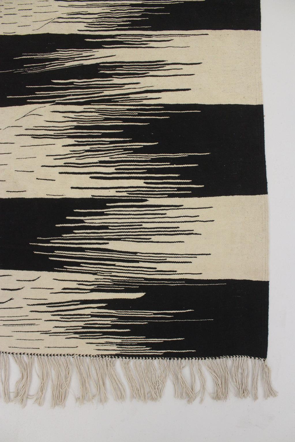 New area moroccan rug - cream, black - Kilim Akhnif - 6.1x9.4feet / 186x287cm