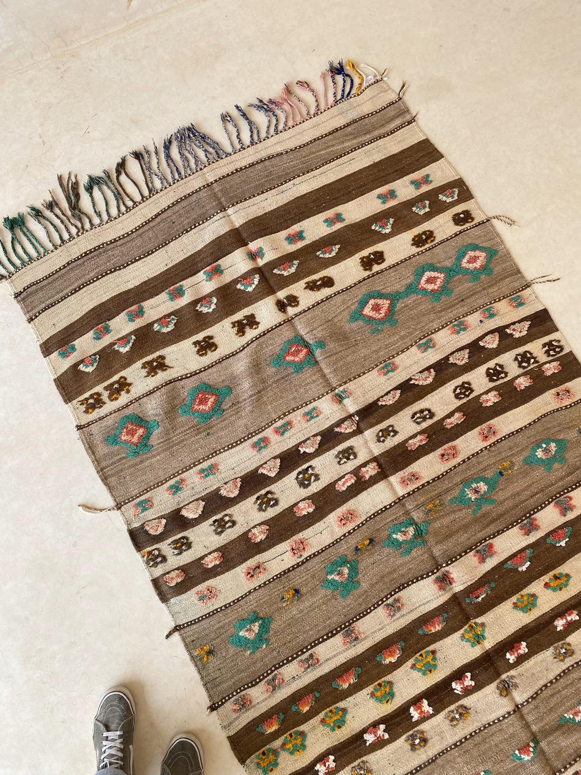 Vintage moroccan rug - Kilim - 4.3x12feet / 132x367cm