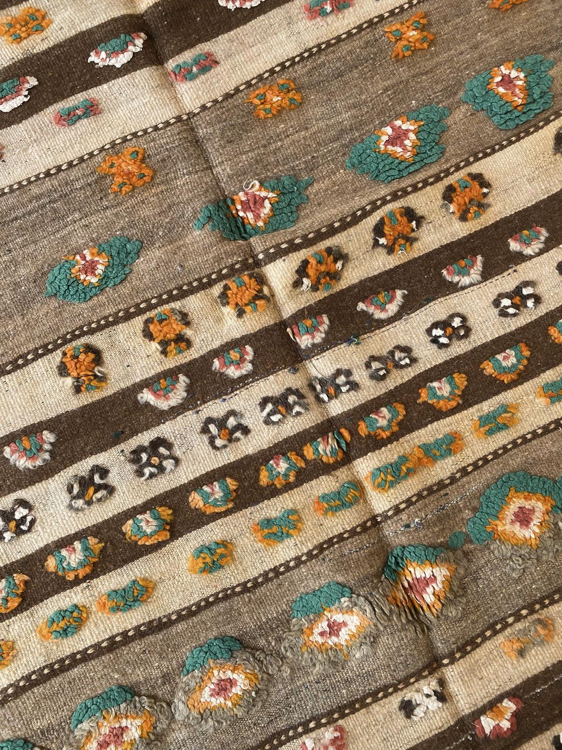 Vintage moroccan rug - Kilim - 4.3x12feet / 132x367cm