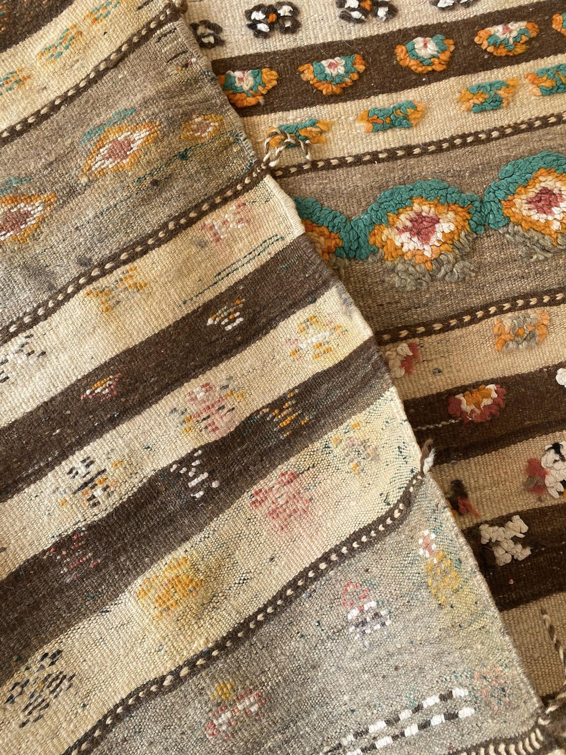 Vintage moroccan rug - Kilim - 4.3x12feet / 132x367cm
