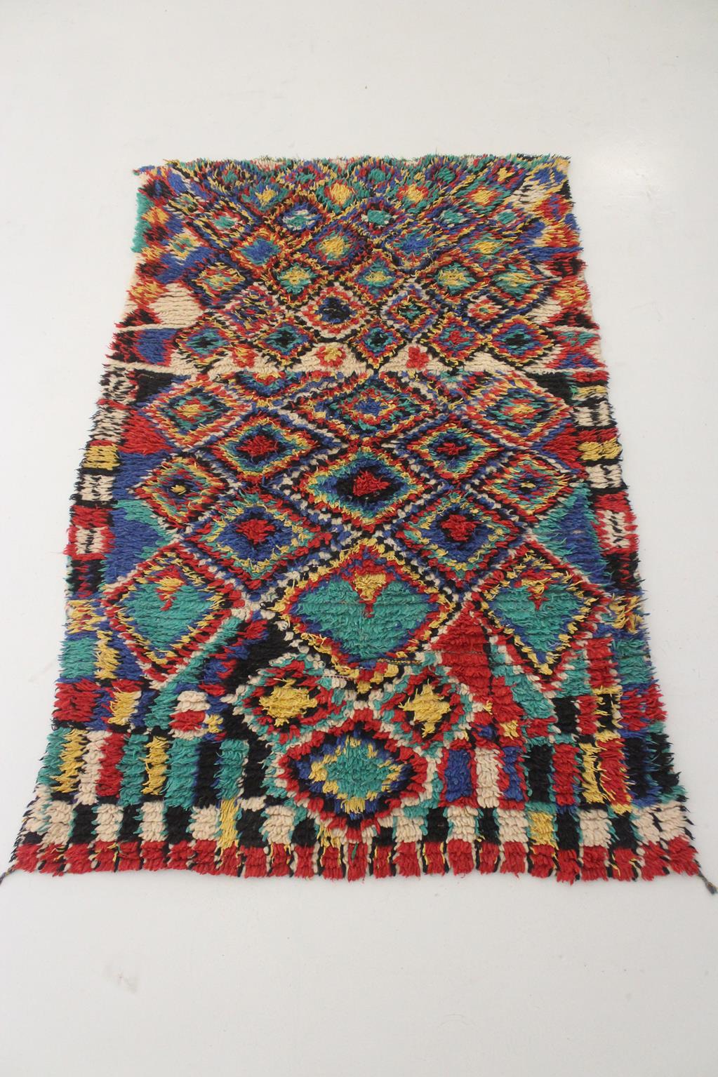 Vintage moroccan rug - red, blue, green - Azilal - 4.1x6.5feet / 125x200cm