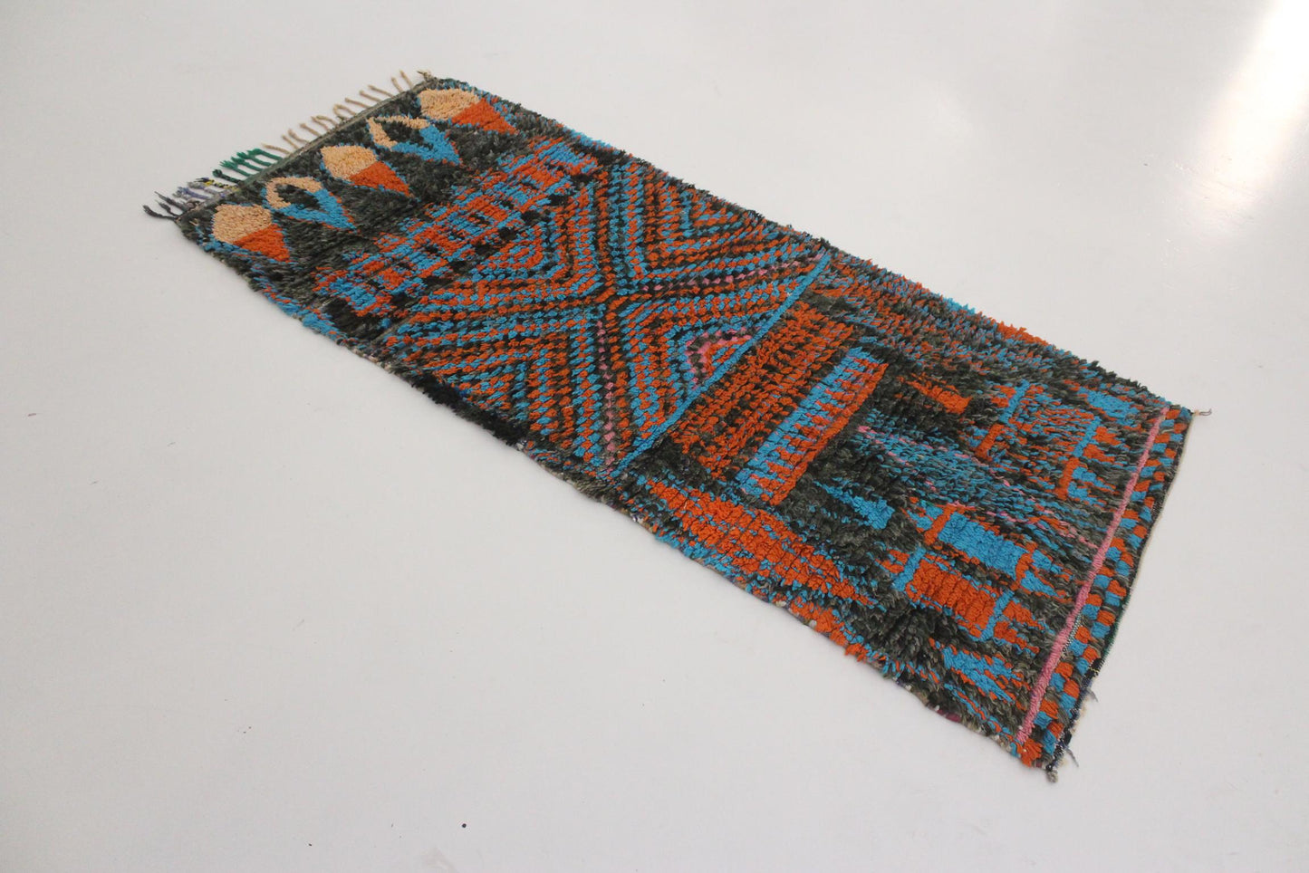 Vintage moroccan runner rug - black, blue, orange - Boucherouite - 2.9x7feet / 90x213cm
