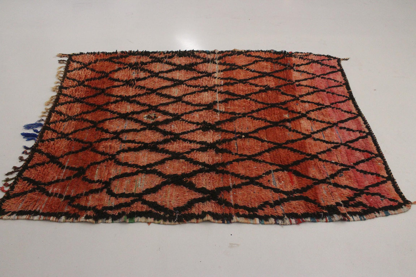 Vintage moroccan rug - red, black, pink - Wool boucherouite - 5.5x7.2feet / 169x220cm