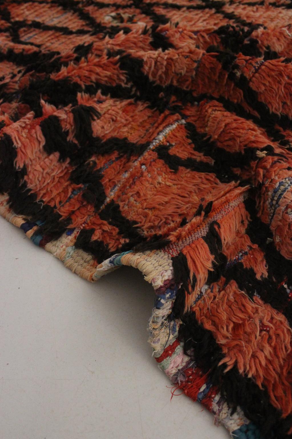 Vintage moroccan rug - red, black, pink - Wool boucherouite - 5.5x7.2feet / 169x220cm