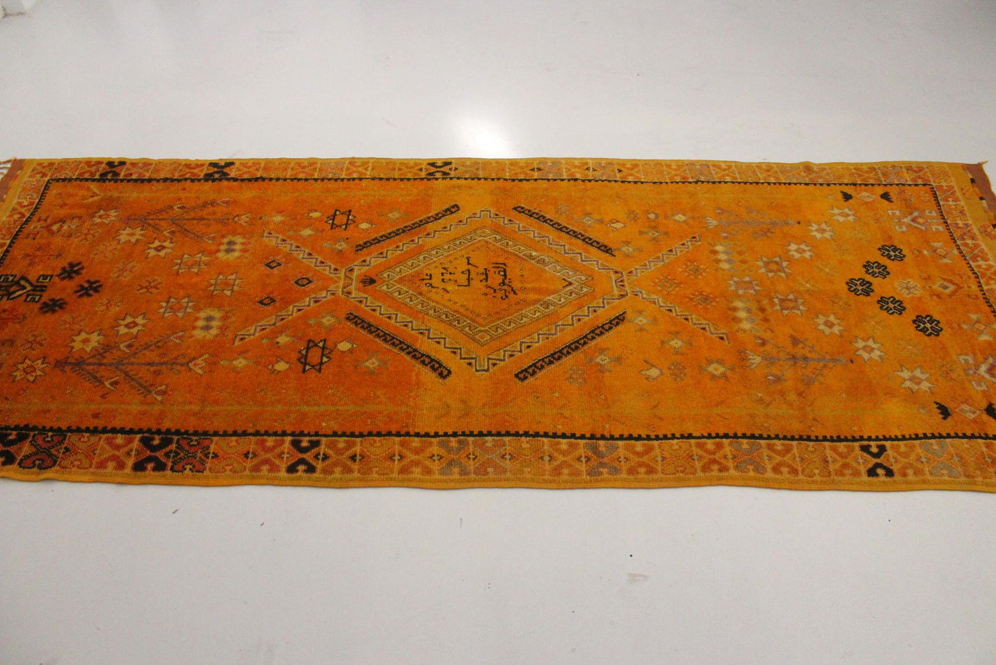 Vintage traditional moroccan rug - yellow, orange - Taznakht - 4.9x12.6feet / 150x385cm