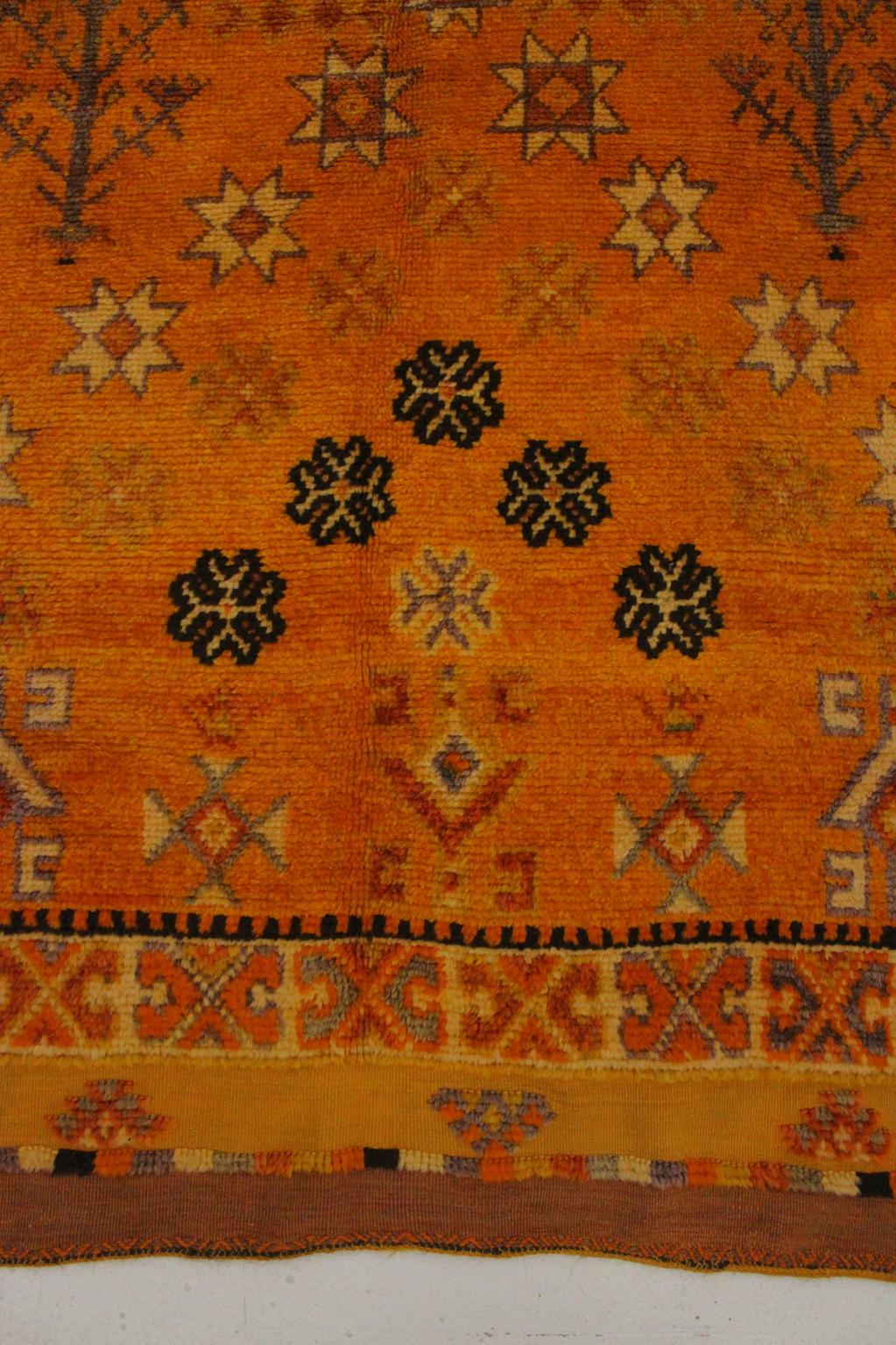 Vintage traditional moroccan rug - yellow, orange - Taznakht - 4.9x12.6feet / 150x385cm