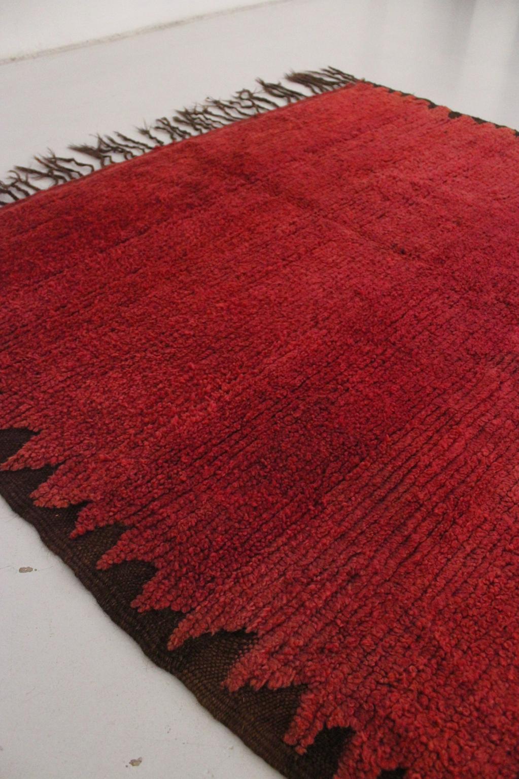 Vintage area moroccan rug - raspberry red - Rehamna - 5.2x12feet / 160x365cm