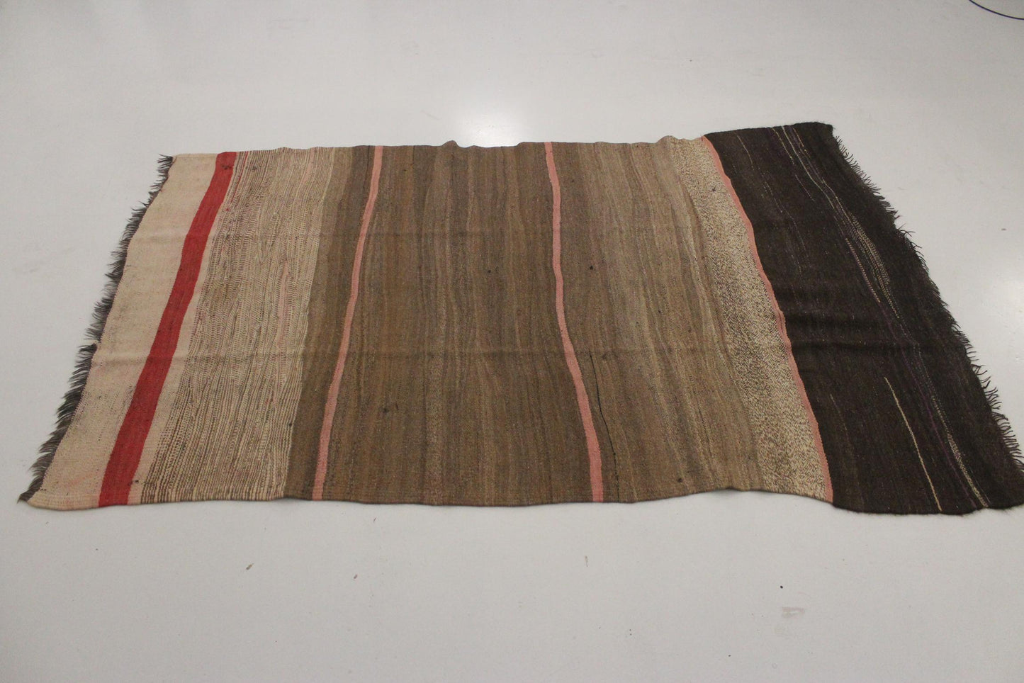 Vintage moroccan rug - beige, brown, pink, red - Kilim Zanafi - 170x255cm / 5.5x8.3feet