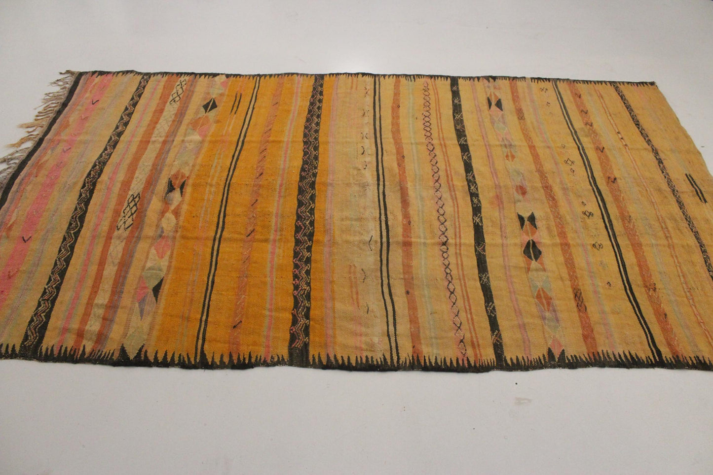Vintage moroccan blanket/kilim - Orange, yellow, black, pink - Hanbel - 175x310cm / 5.7x10.2feet