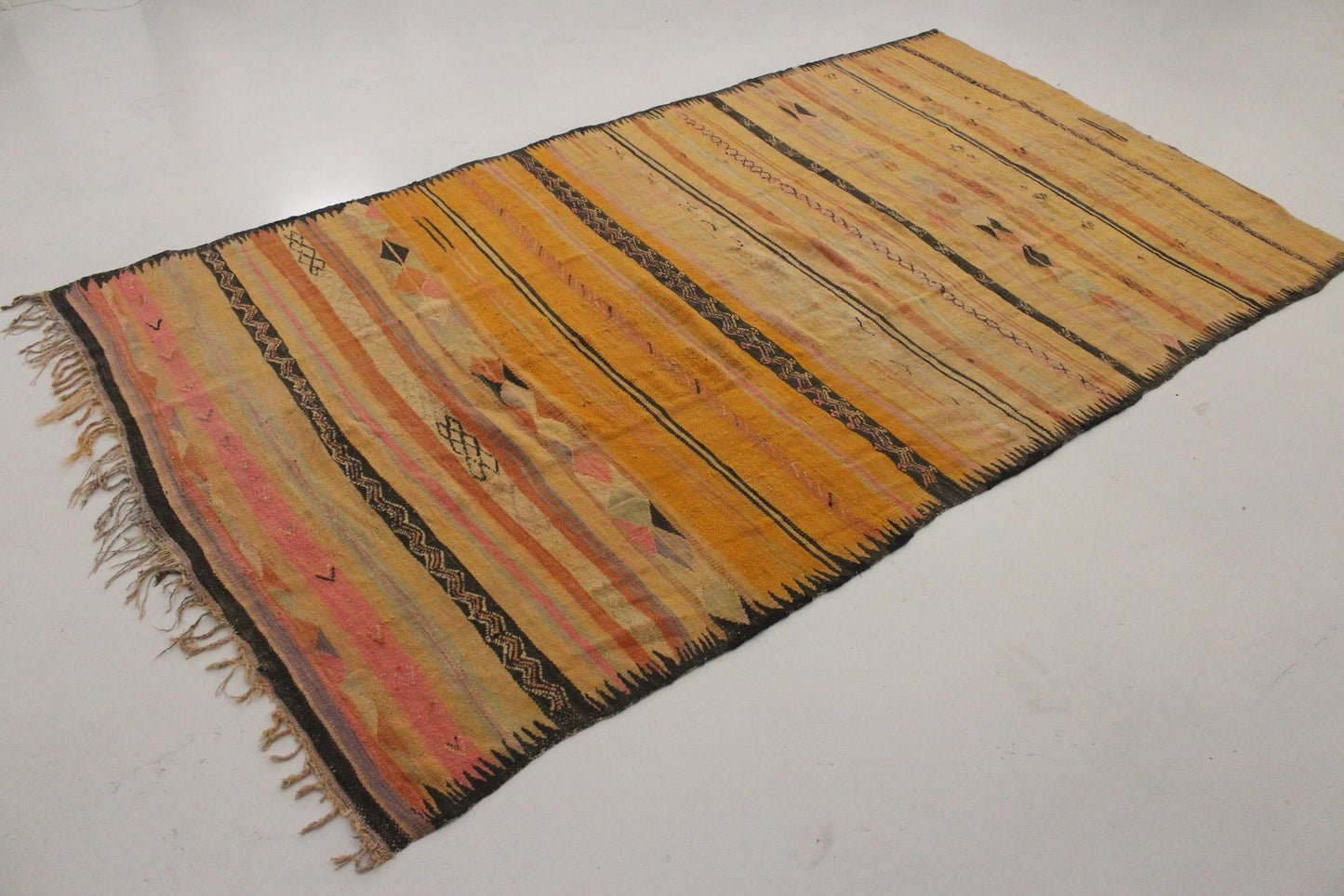 Vintage moroccan blanket/kilim - Orange, yellow, black, pink - Hanbel - 175x310cm / 5.7x10.2feet