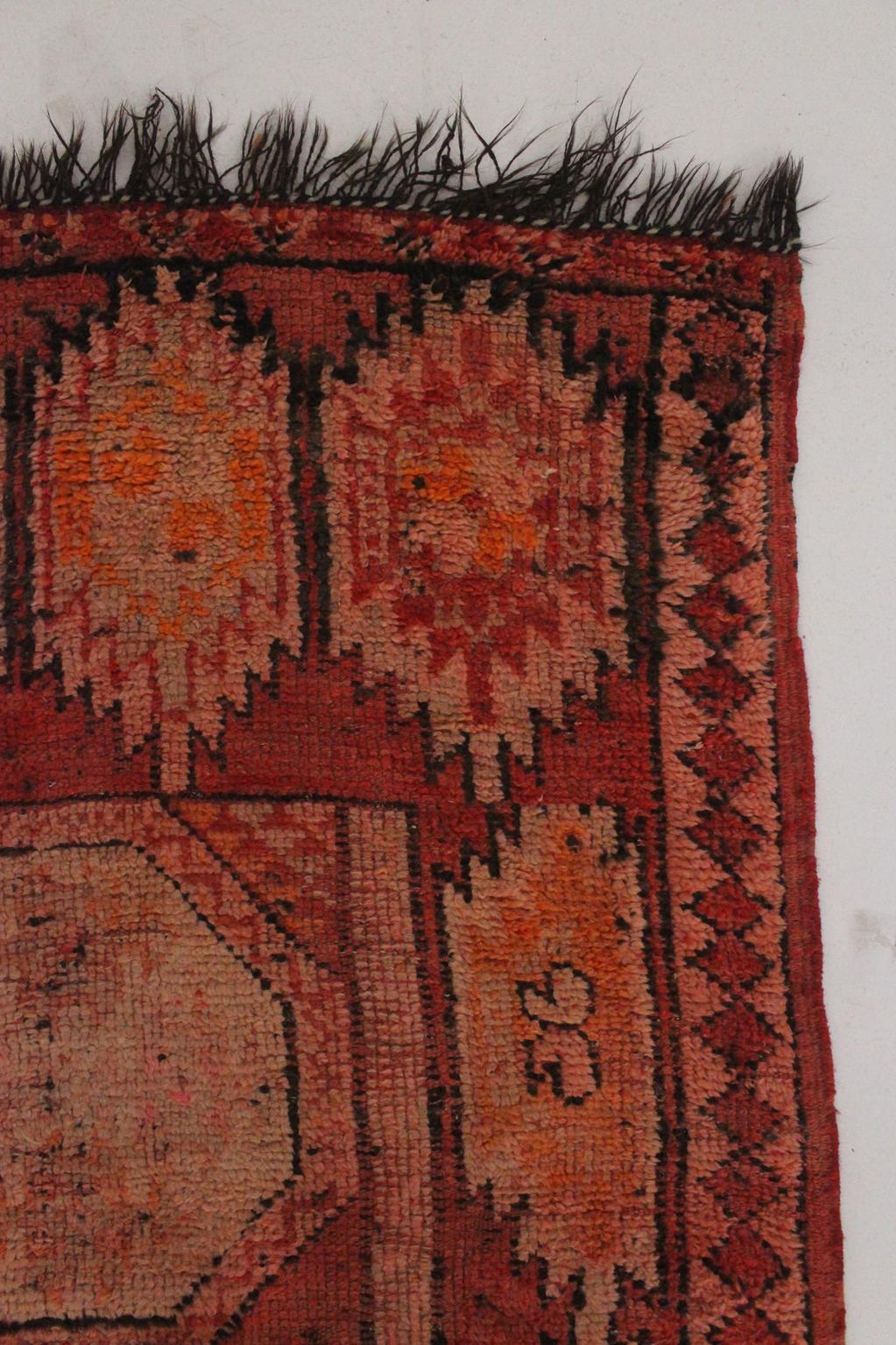 Vintage area moroccan rug - red - Mediouna - 5x9.5feet / 155x290cm