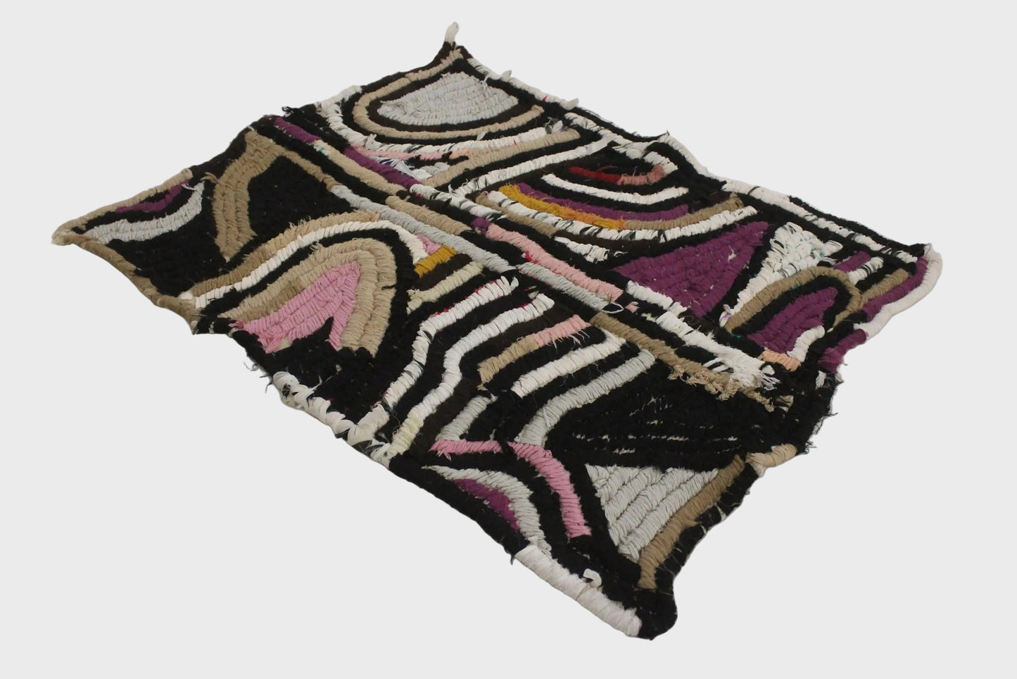 Vintage moroccan rug - black, white, purple - Boucherouite - 70x85cm / 2.3x2.8feet