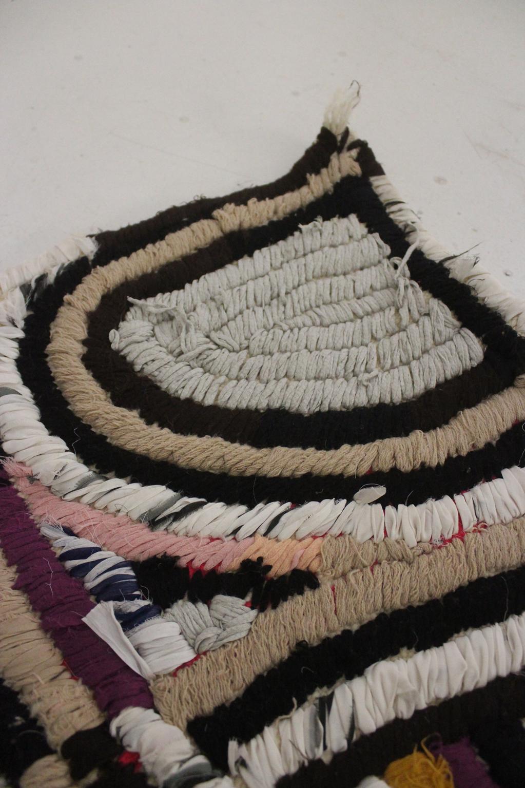 Vintage moroccan rug - black, white, purple - Boucherouite - 70x85cm / 2.3x2.8feet