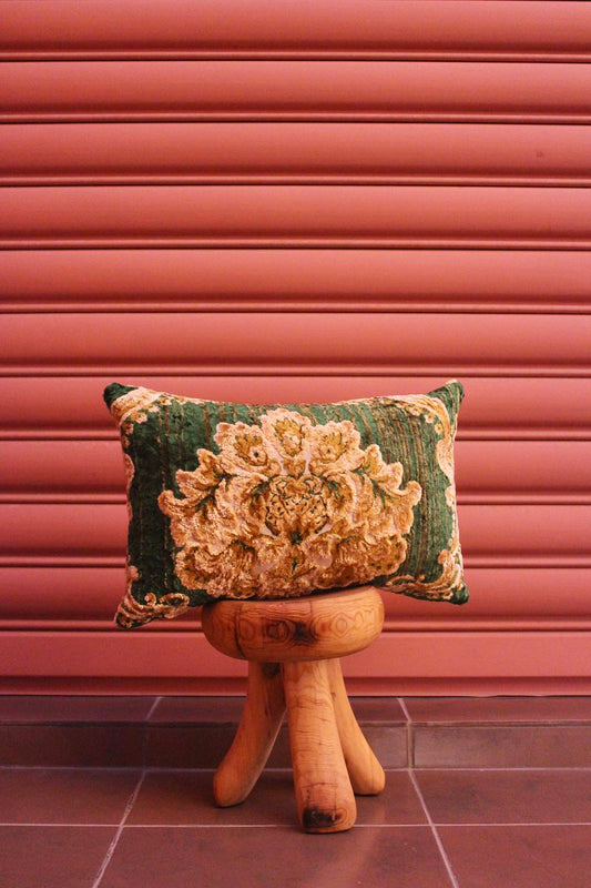 Vintage Mobra pillow (green)