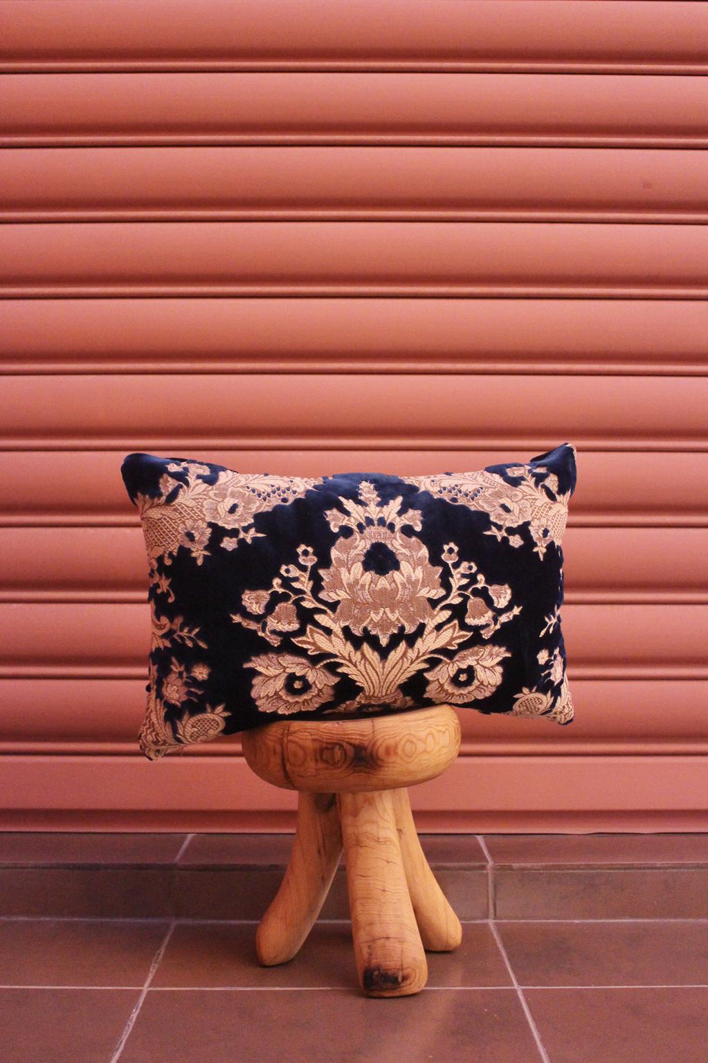 Vintage Mobra pillow (dark blue) - 2 pieces available