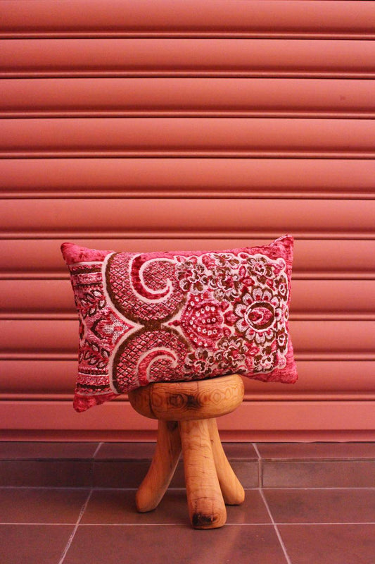 Vintage Mobra pillow (pink)