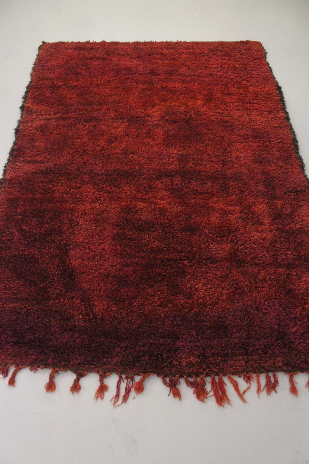 Vintage area moroccan rug - pomegranate red - Beni Mguild - 7x10feet / 213x306cm