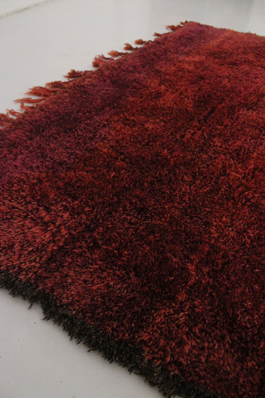 Vintage area moroccan rug - pomegranate red - Beni Mguild - 7x10feet / 213x306cm