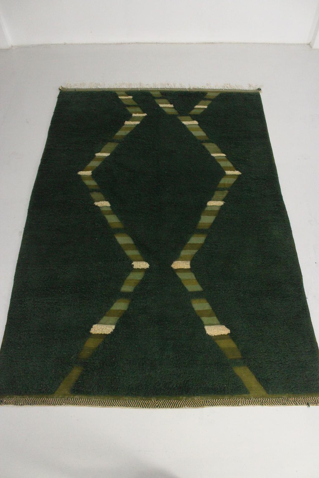 Contemporary area moroccan rug - dark green - Taznakht - 7.2x10.8feet / 220x330cm
