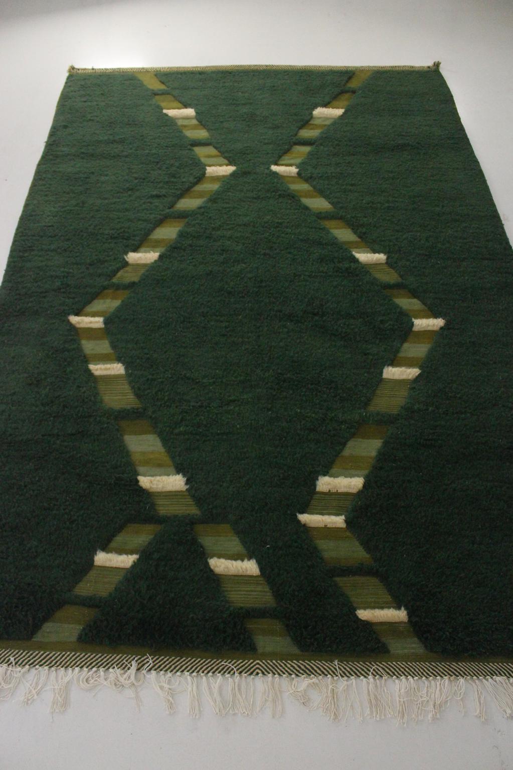 Contemporary area moroccan rug - dark green - Taznakht - 7.2x10.8feet / 220x330cm