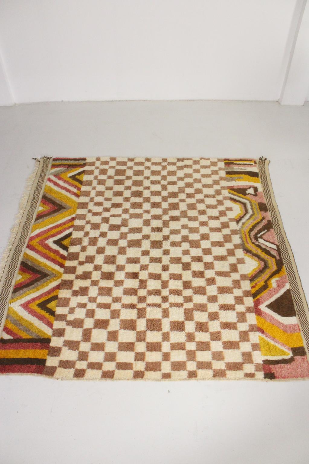 ON HOLD Contemporary area moroccan rug - checkered - Taznakht - 8.5x8.5feet / 260x260cm