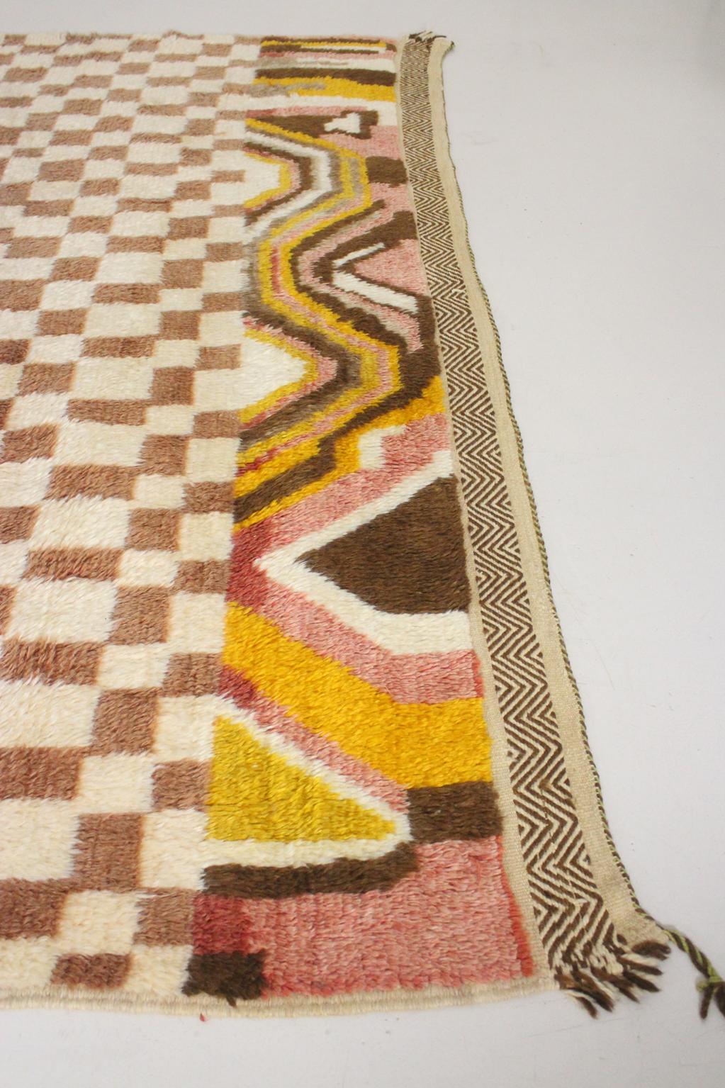 ON HOLD Contemporary area moroccan rug - checkered - Taznakht - 8.5x8.5feet / 260x260cm