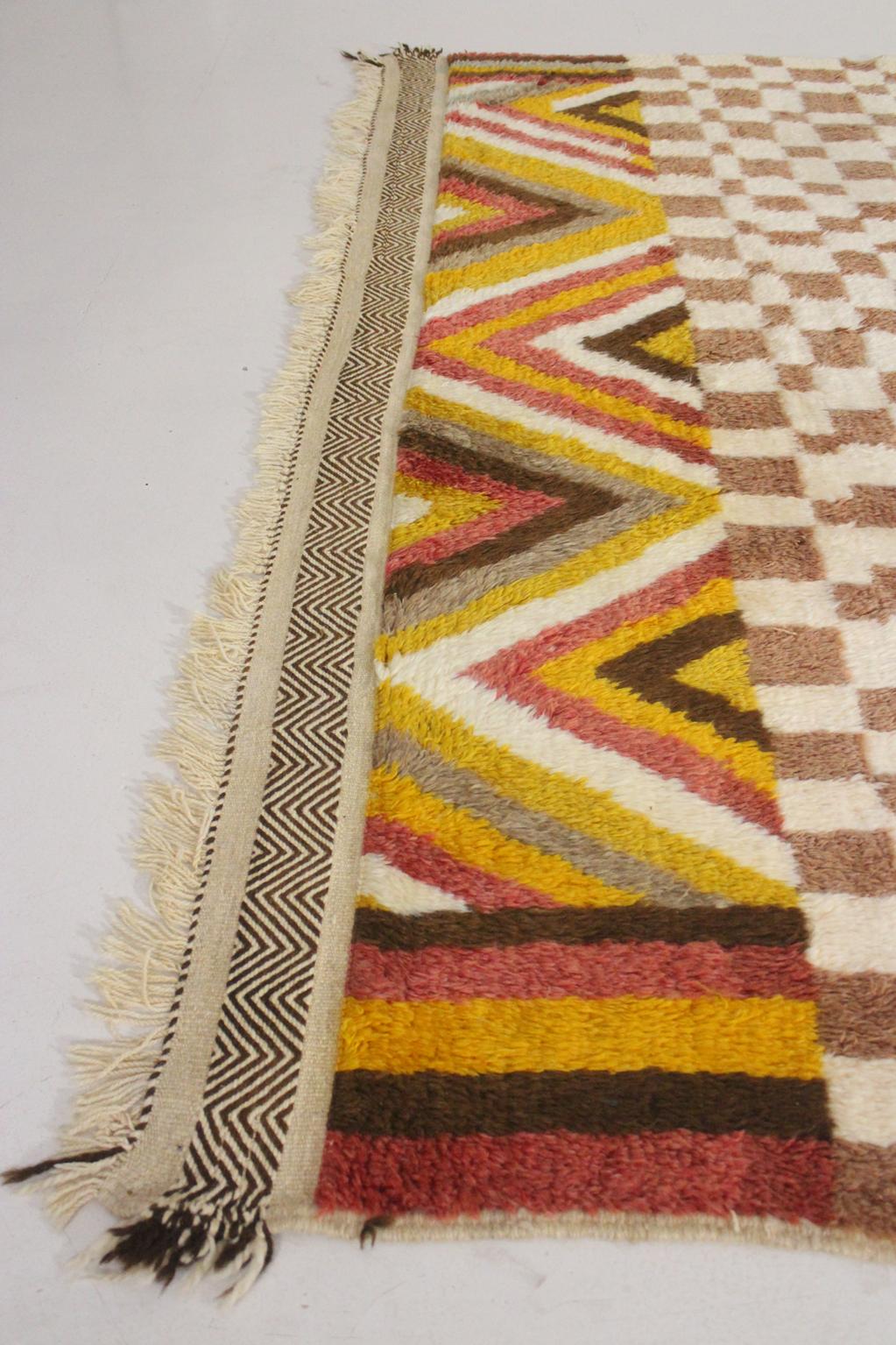 ON HOLD Contemporary area moroccan rug - checkered - Taznakht - 8.5x8.5feet / 260x260cm