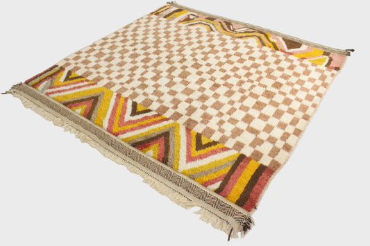 Contemporary area moroccan rug - checkered - Taznakht - 8.5x8.5feet / 260x260cm