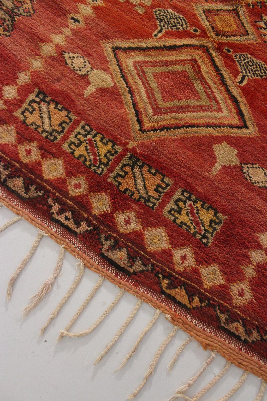 ON HOLD Vintage moroccan rug - red - Haouz - 4.4x6.9feet / 134x212cm