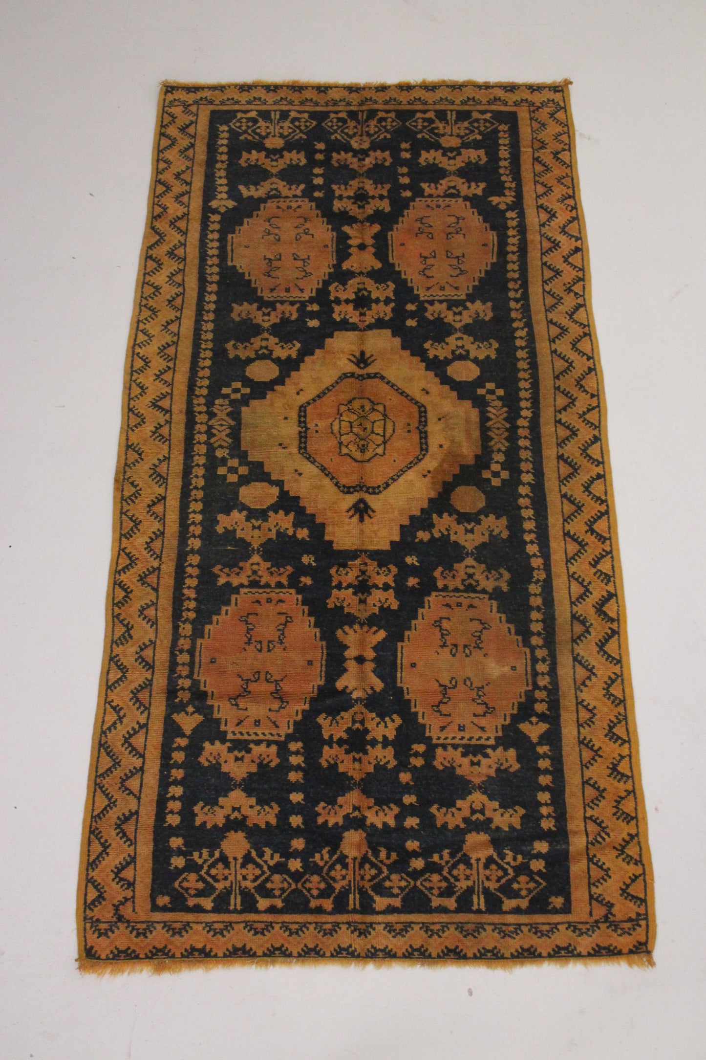 Vintage traditional moroccan rug - blue, orangey - Taznakht - 4.6x8.8feet / 140x270cm