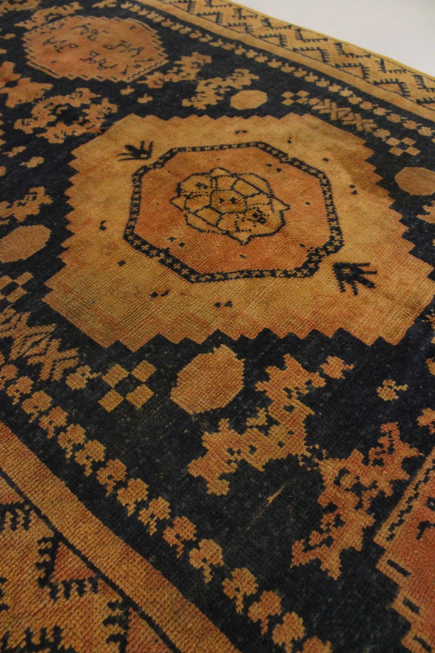 Vintage traditional moroccan rug - blue, orangey - Taznakht - 4.6x8.8feet / 140x270cm