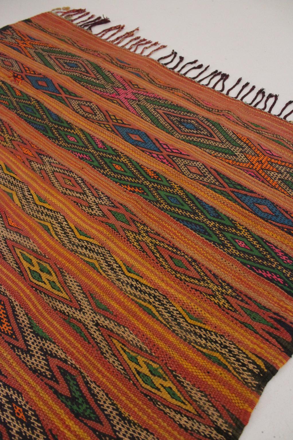 Vintage area moroccan rug - Flatweave Kilim - orange - 4.4x5.4feet / 134x165cm
