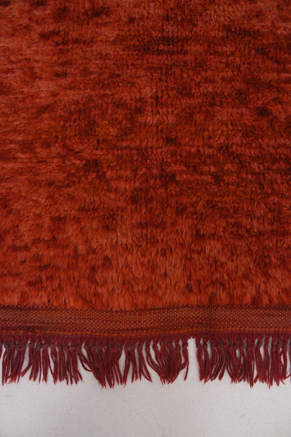 Vintage area moroccan rug - orange - 4.9x6.9feet / 150x210cm