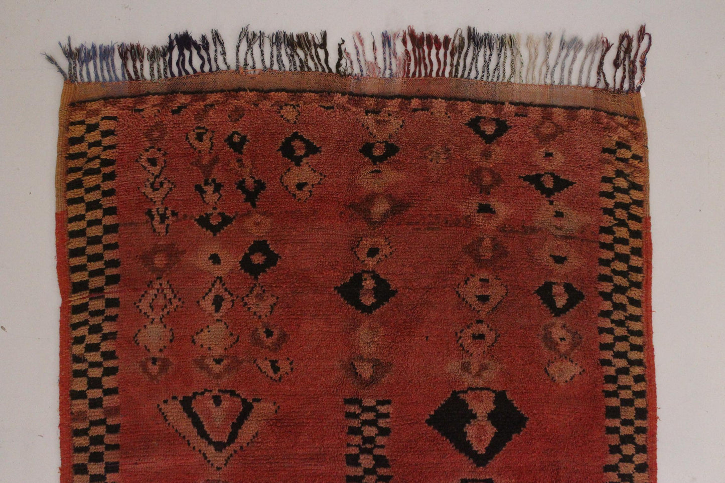 Vintage area moroccan rug - soft red - Rehamna - 5.1x12.3feet / 157x375cm