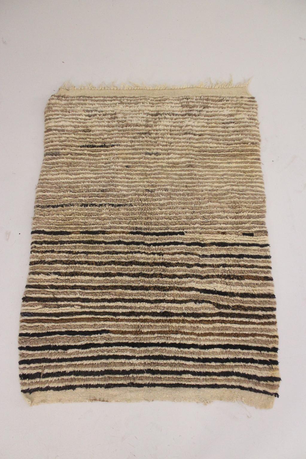 Vintage moroccan rug - Ourika - 4x5.7feet / 123x174cm
