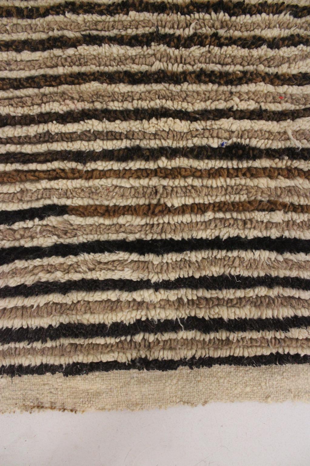 Vintage moroccan rug - Ourika - 4x5.7feet / 123x174cm