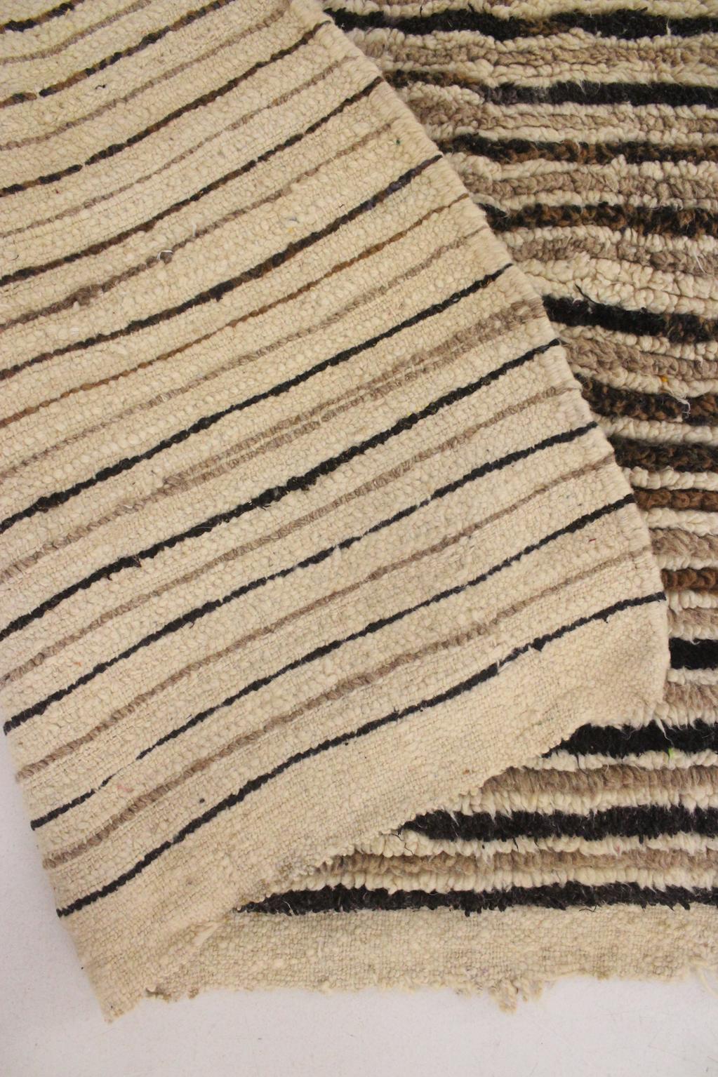 Vintage moroccan rug - Ourika - 4x5.7feet / 123x174cm