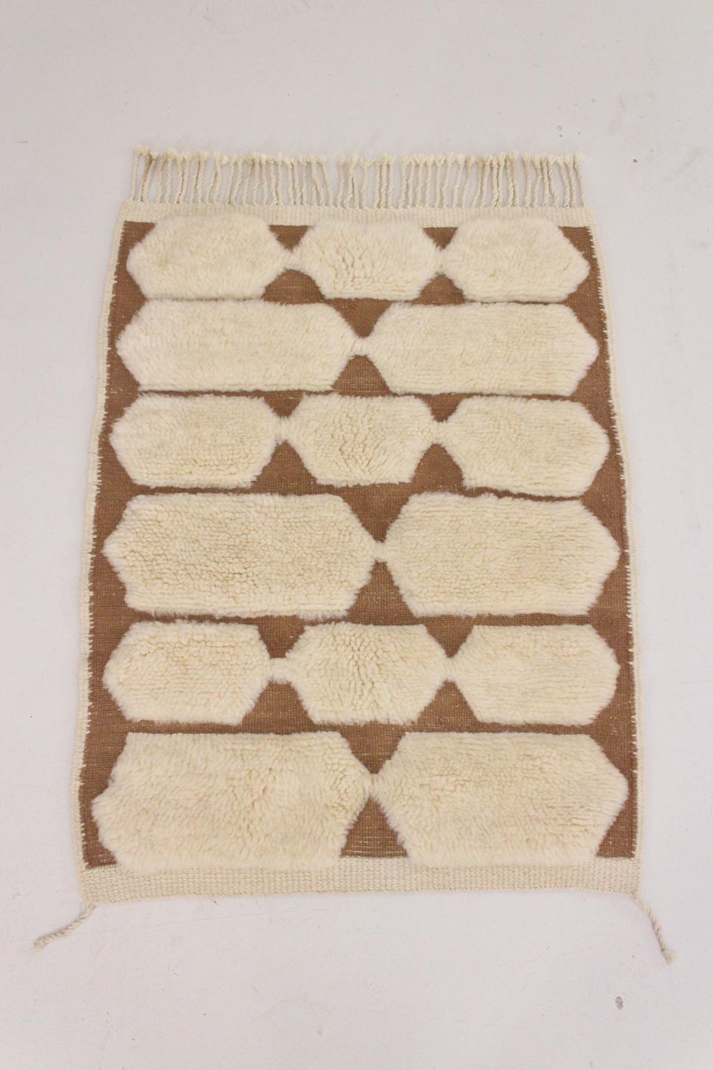 Contemporary accent moroccan rug - Mrirt - 3.1x4.1feet / 96x125cm
